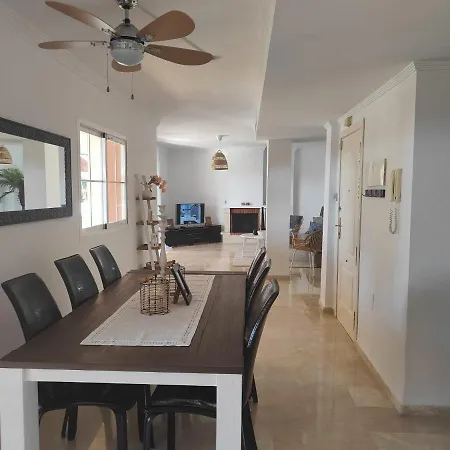 Center 2 Beds Elviria Apartment