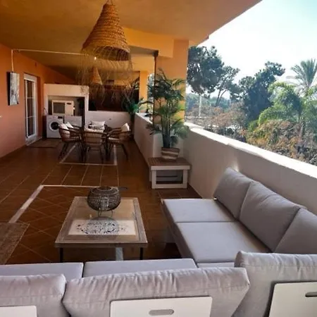 Apartment Center 2 Beds Elviria Marbella
